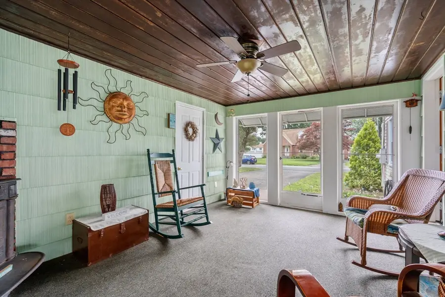 116 Kensington St, Agawam Town, MA 01030 - #3