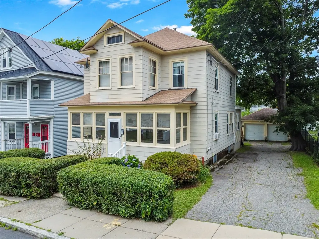 13 Endicott St, Lawrence, MA 01841 - #1