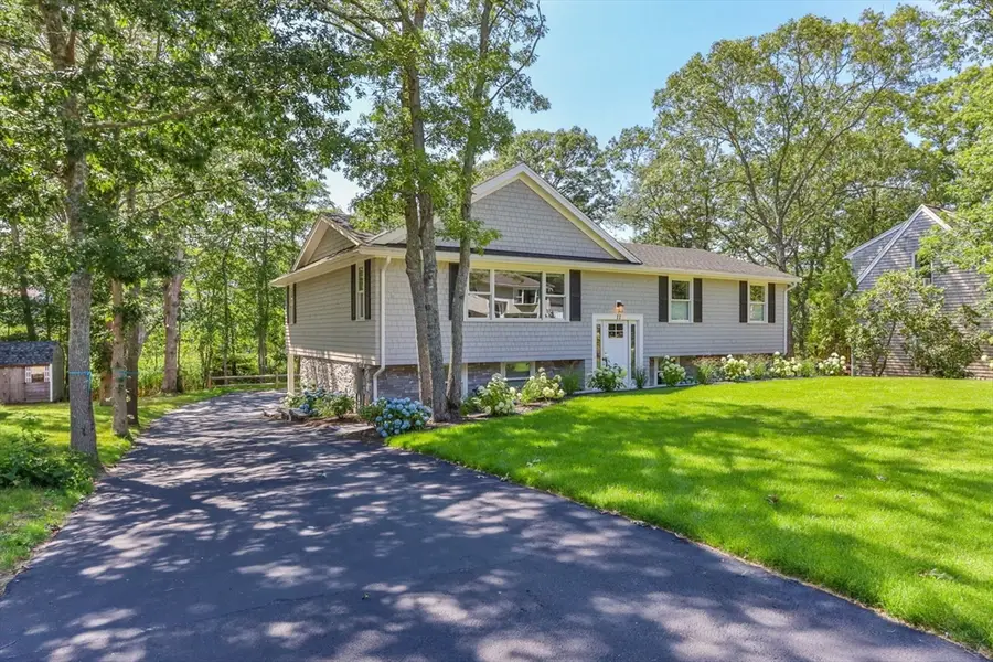 11 Madeline Rd, East Falmouth, MA 02536 - #2