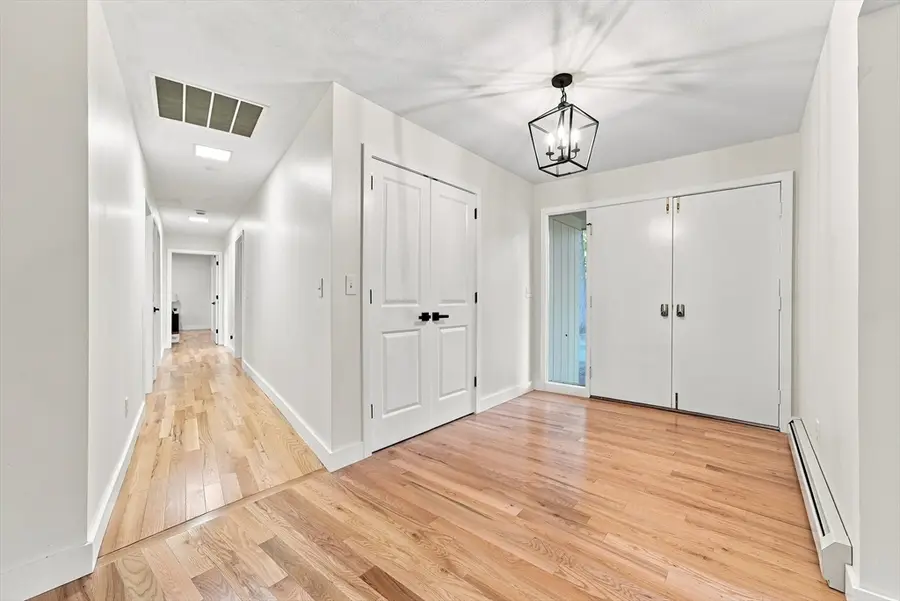 20 Longfellow Rd, Holyoke, MA 01040 - #3