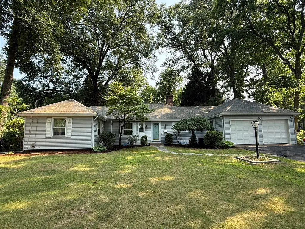 97 Overlook Dr, Springfield, MA 01118 - #1