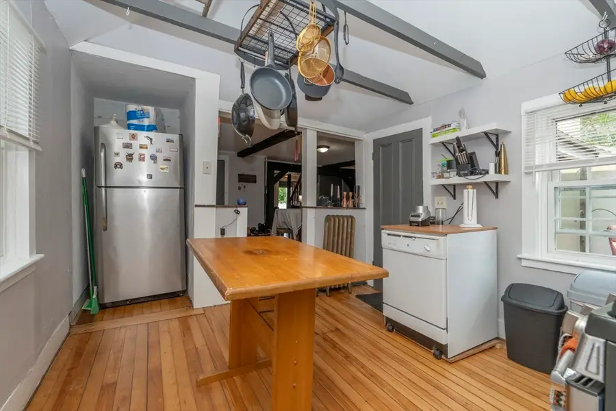 6 Spring St, Amesbury, MA 01913 - #3