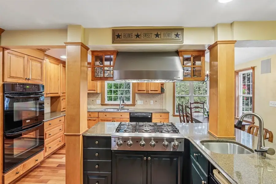 59 Oxford Dr, Franklin, MA 02038 - #3