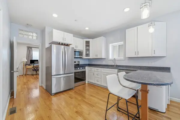 518 Main St #2, Medford, MA 02155