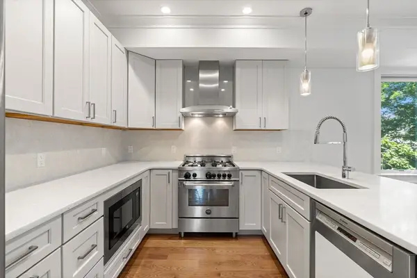 17 Vinton Street #PH5, Boston, MA 02127