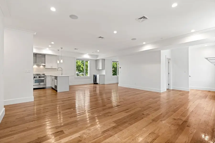 17 Vinton Street #PH5, Boston, MA 02127 - #3