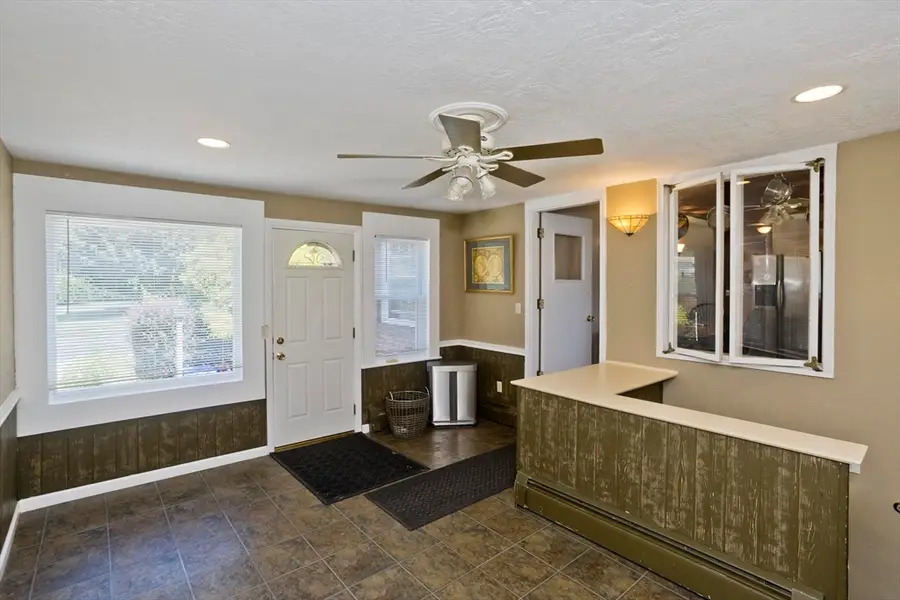 52 Harkness Ave, East Longmeadow, MA 01028 - #3