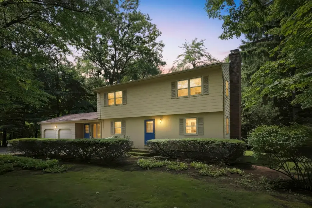 907 Main St, Wilbraham, MA 01095 - #1