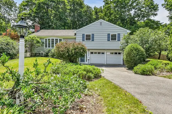 315 Hale St, Beverly, MA 01915