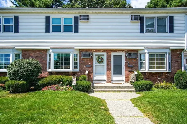 41 South Street #7, Easthampton, MA 01027