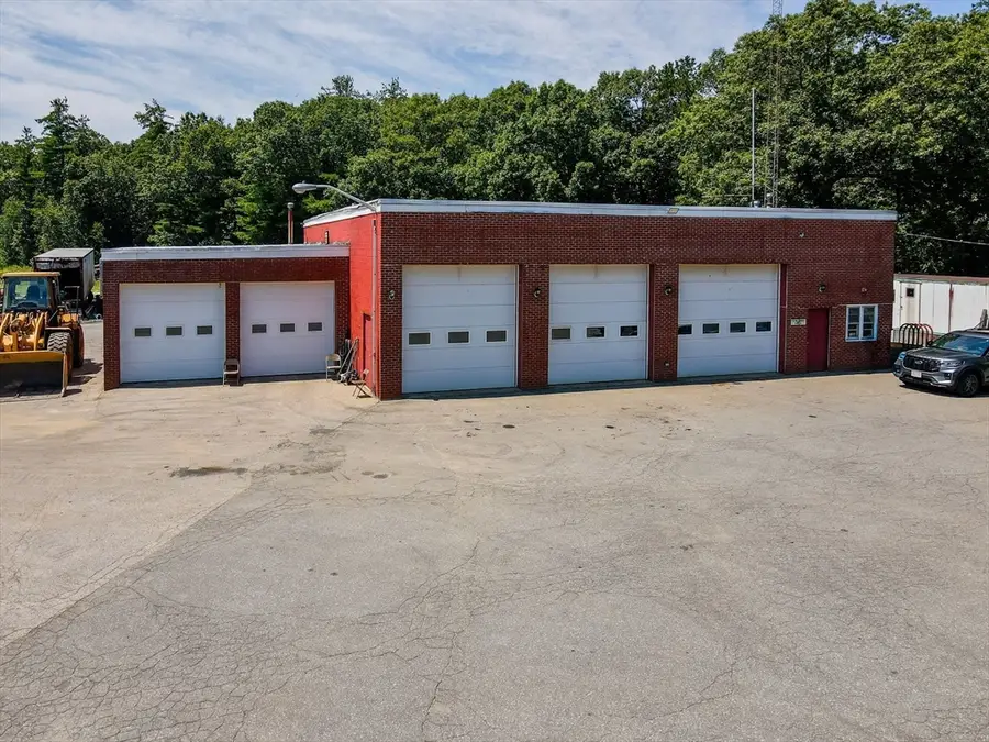 625 Broadway, Dracut, MA 01826 - #3