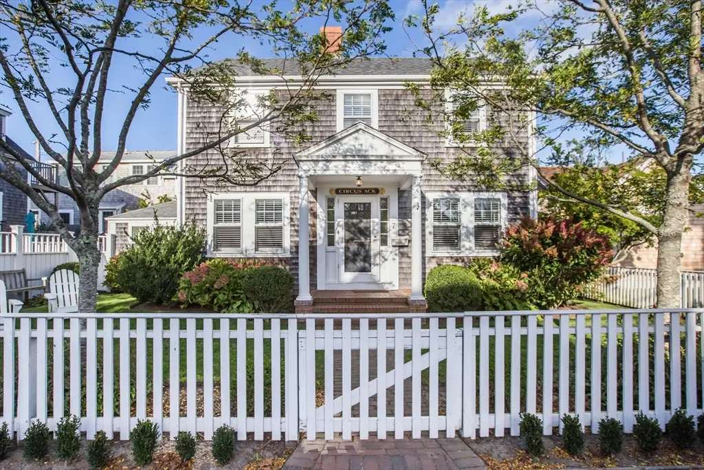 7 N Beach St, Nantucket, MA 02554 - #1