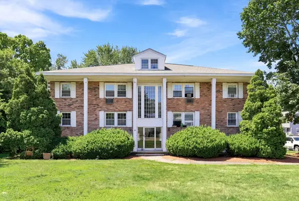 53 N Billerica Rd #8, Lowell, MA 01852