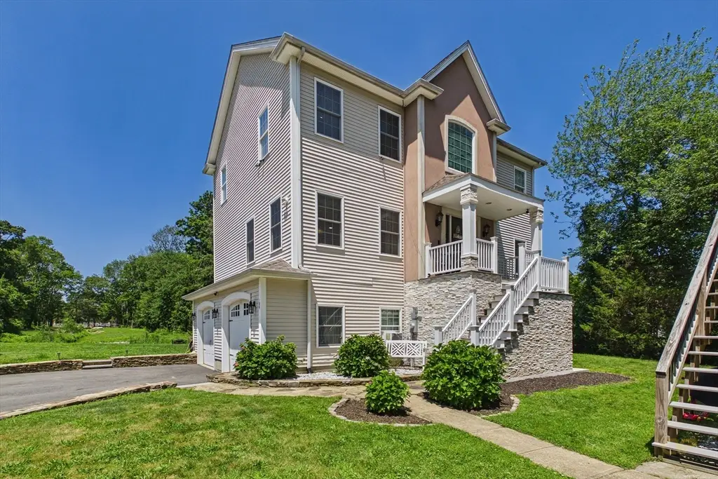 106 David St, Fall River, MA 02720 - #1