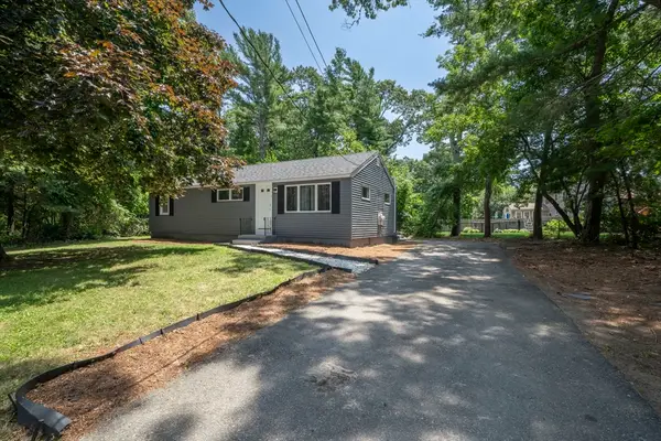 1 Arlington Rd, Wareham, MA 02571