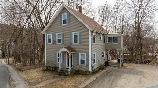 56 Ash St, Spencer, MA 01562