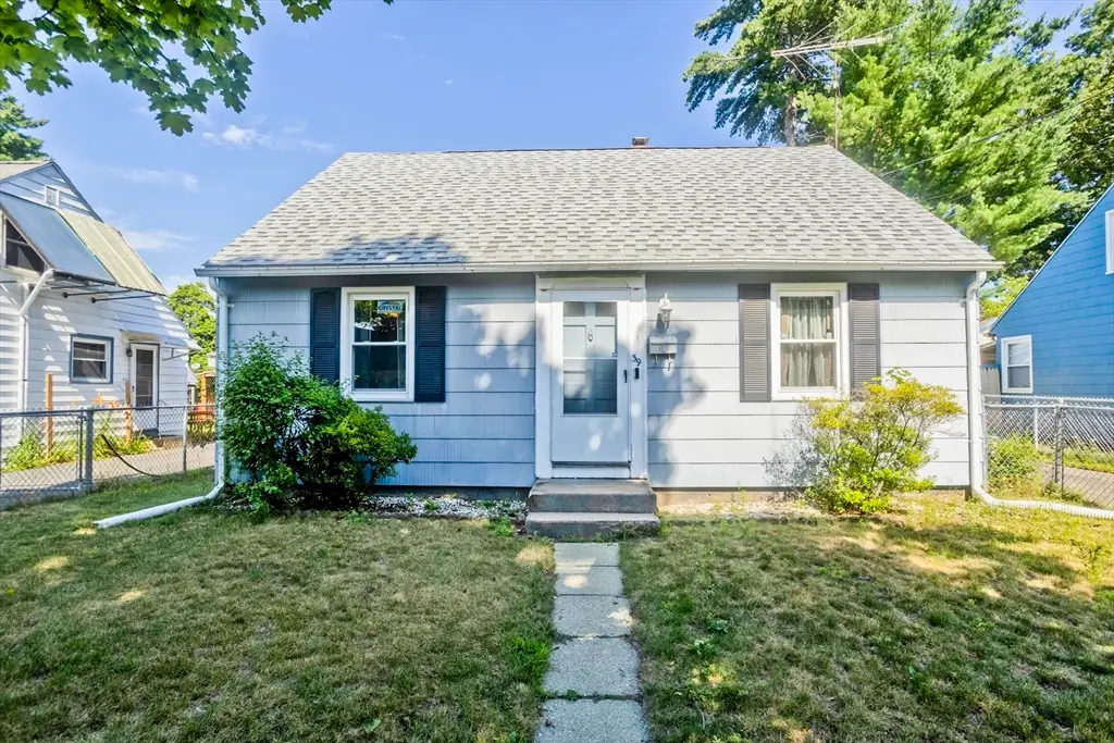 39 Seymour Ave, Springfield, MA 01109 - #1