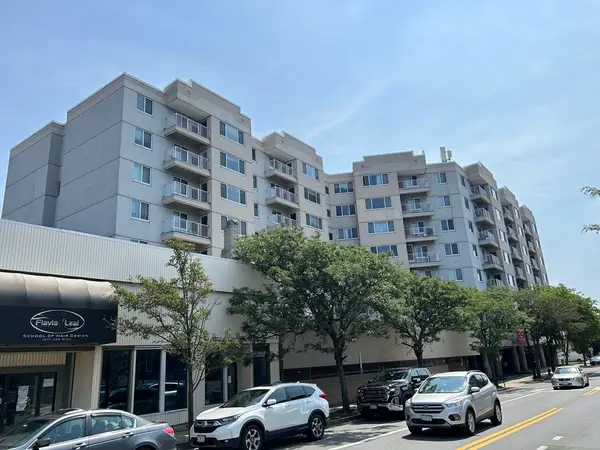 30 Chelsea St #804, Everett, MA 02149