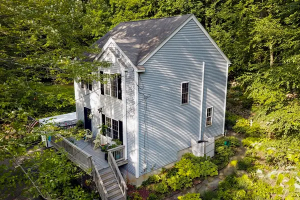 271 Mashapaug Rd, Holland, MA 01521