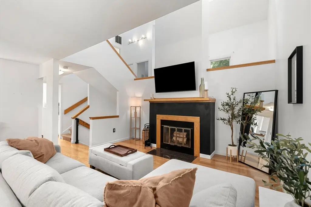 406 Pine Brook Dr #406, Peabody, MA 01960 - #1