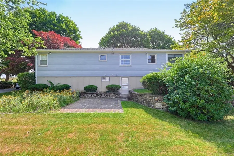 18 Fletcher St, Worcester, MA 01604 - #3