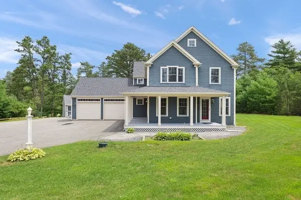 10 Pond Edge Trl, Wareham, MA 02571