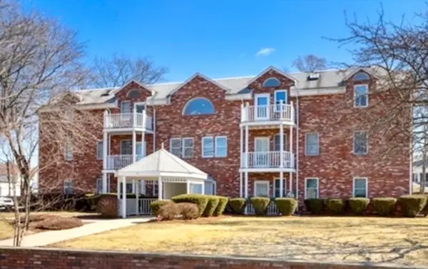 19 Paris Street #203, Medford, MA 02155