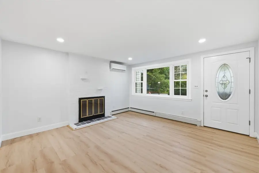 4 Lawrence Rd, Wayland, MA 01778 - #2