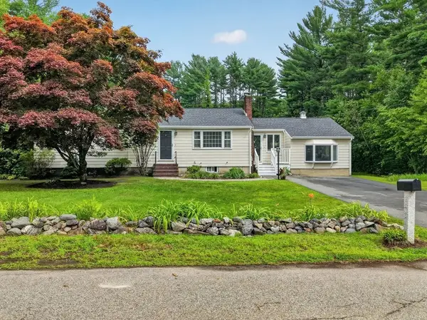 8 Charlotte Dr, Andover, MA 01810