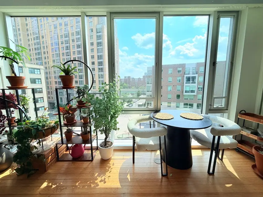 2 Earhart #524, Cambridge, MA 02141 - #2