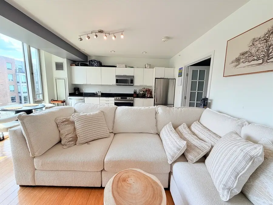 2 Earhart #524, Cambridge, MA 02141 - #3