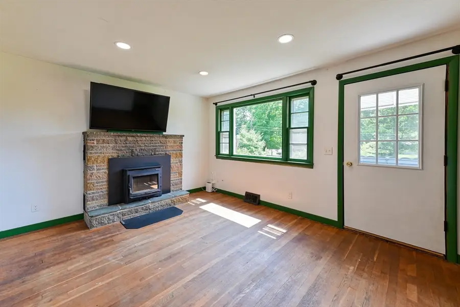 7 Darrel Ave, Granby, MA 01033 - #3