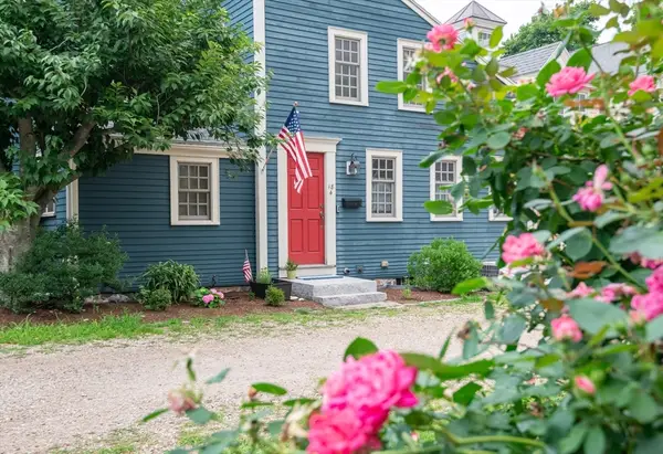 18 County Street #4, Ipswich, MA 01938