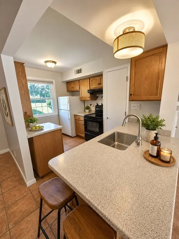 2003 Windsor Drive #2003, Framingham, MA 01701 - #2