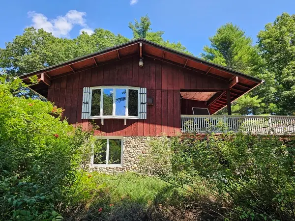 135 Peck Brothers Rd, Monson, MA 01057