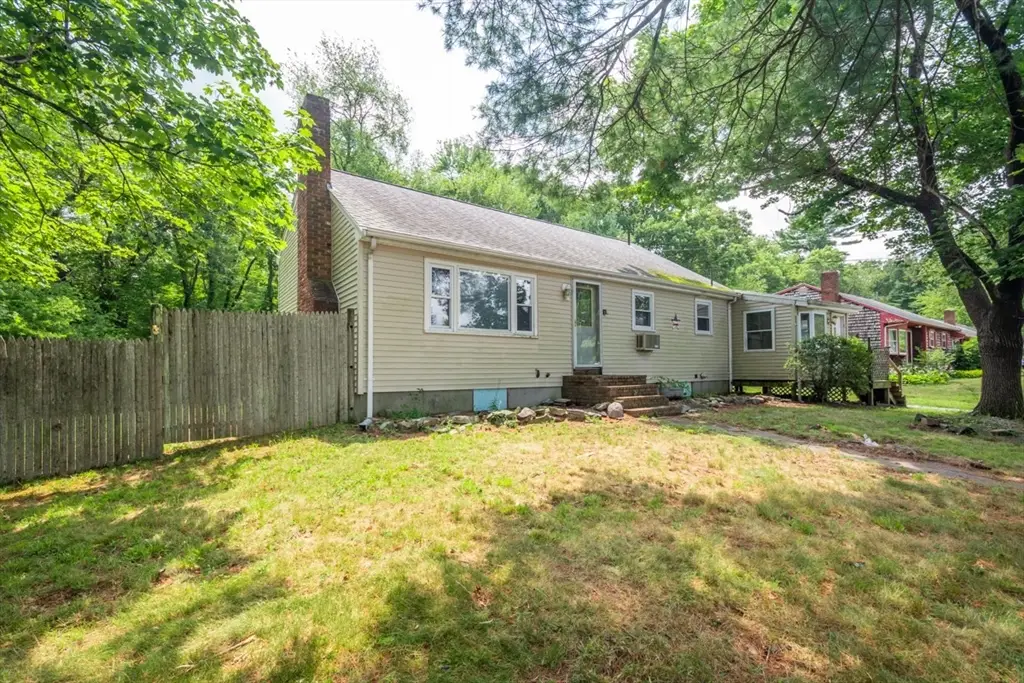 81 Border Rd, Holbrook, MA 02343 - #1