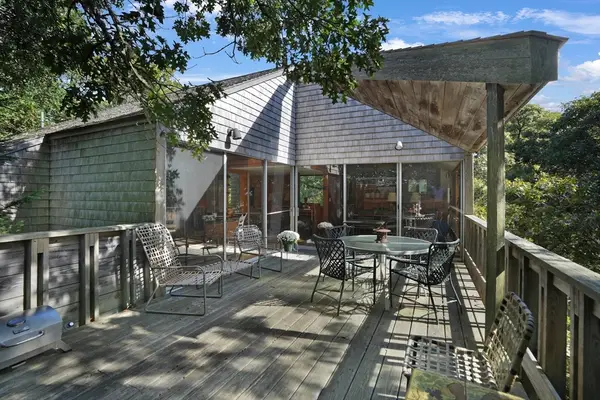 21 & 25 Fulling Mill Road, Chilmark, MA 02535