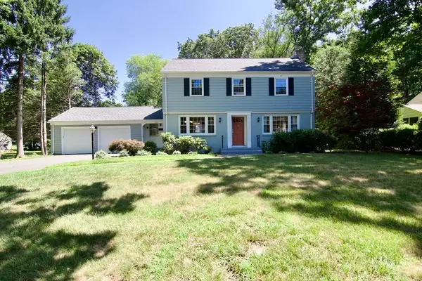 123 Whitmun Rd, Longmeadow, MA 01106