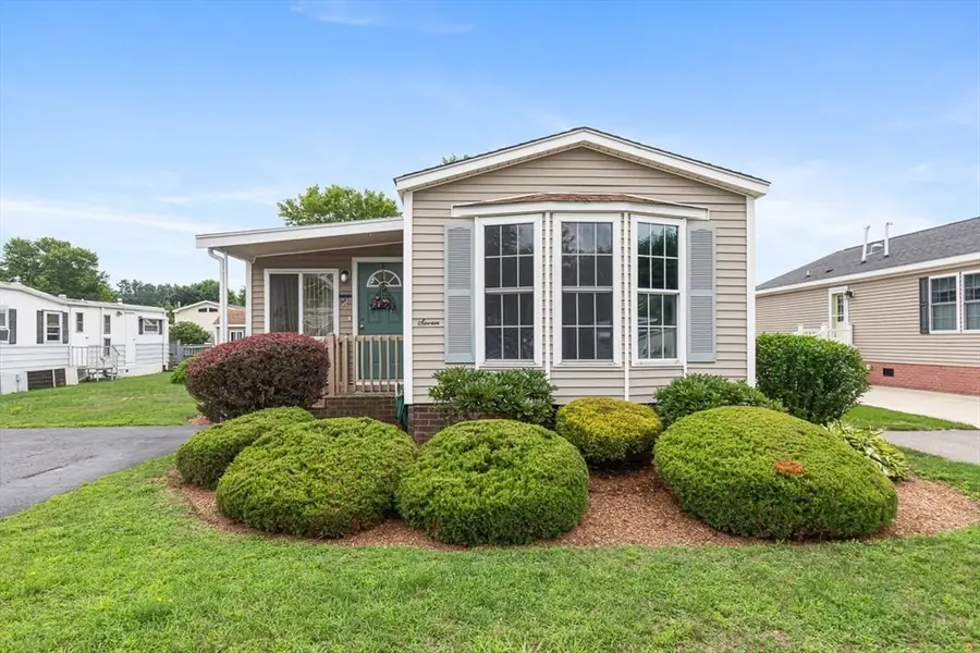 7 Robert Rd, Plainville, MA 02762 - #2