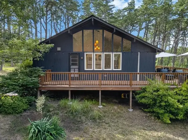 80 Pineneedle Rd, Wellfleet, MA 02667