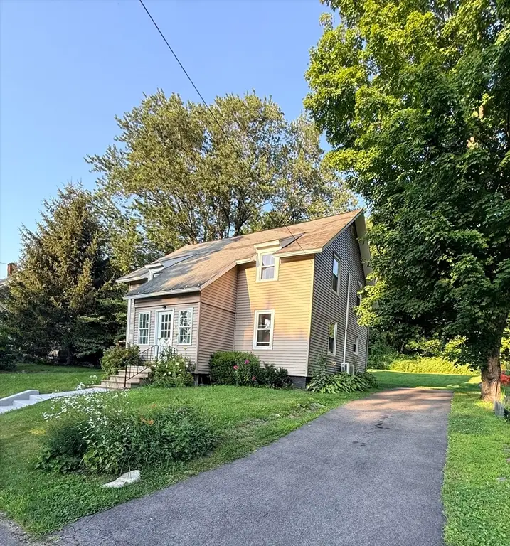 49/51 High St, Hardwick, MA 01031 - #3