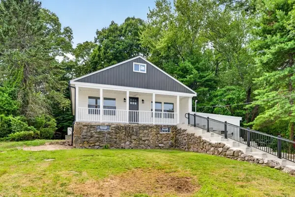 69 Wolcott Ave, Dartmouth, MA 02747