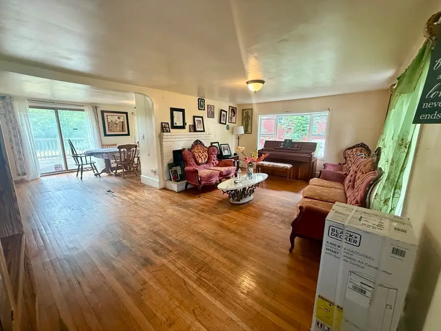 237 Summer St, Brockton, MA 02302 - #3