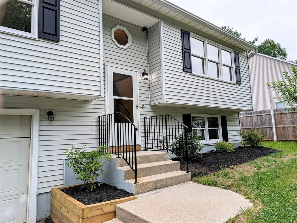 22 Pine Needle Ln, Springfield, MA 01118 - #1