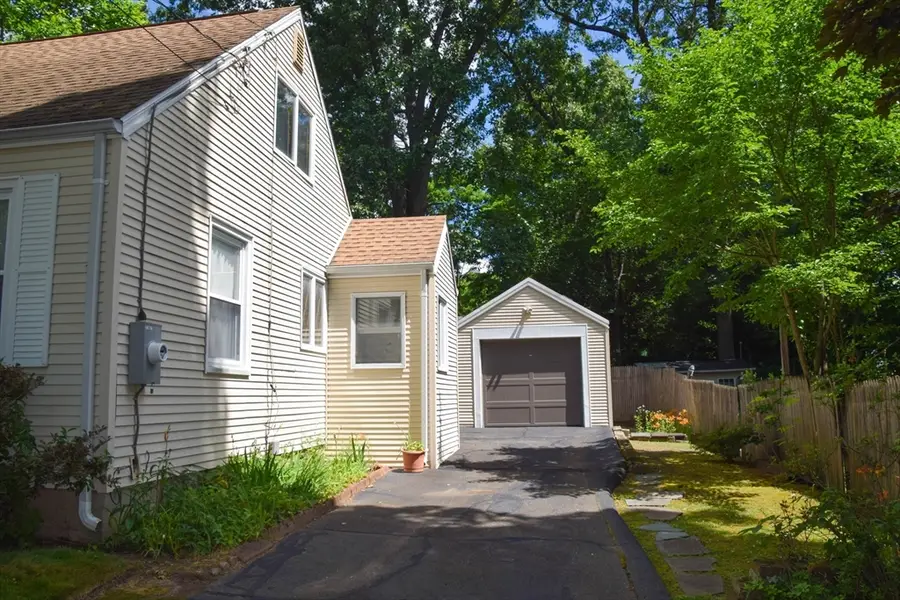62 Balfour Drive, Springfield, MA 01118 - #3