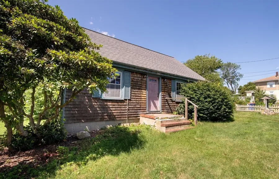 24 Jesse St, Fairhaven, MA 02719 - #2