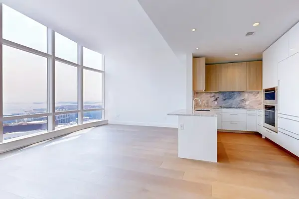 240 Devonshire Street #4911, Boston, MA 02110