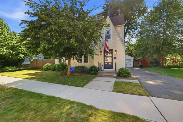 20 Ashbrook Street, Springfield, MA 01118