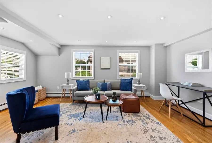 1 Gwinnett St, Boston, MA 02136 - #3