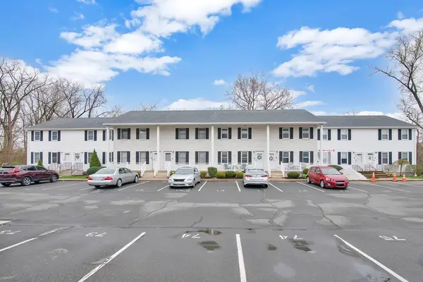 200 Lambert Ter #11, Chicopee, MA 01020
